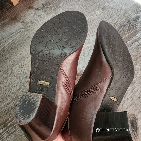 Vionic trinity boots size 11 - Picture 8 of 8
